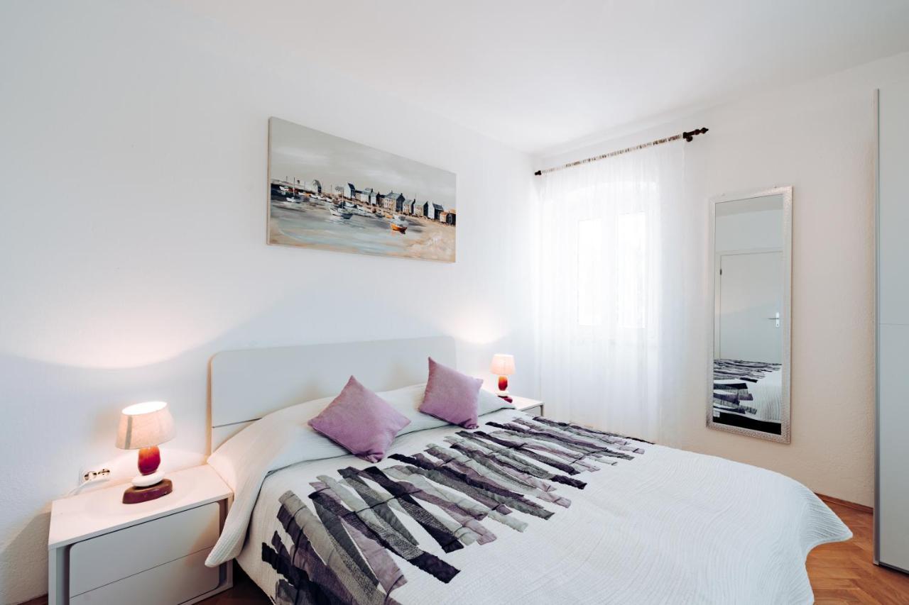 Guest House Sakarun Вели Рат Екстериор снимка