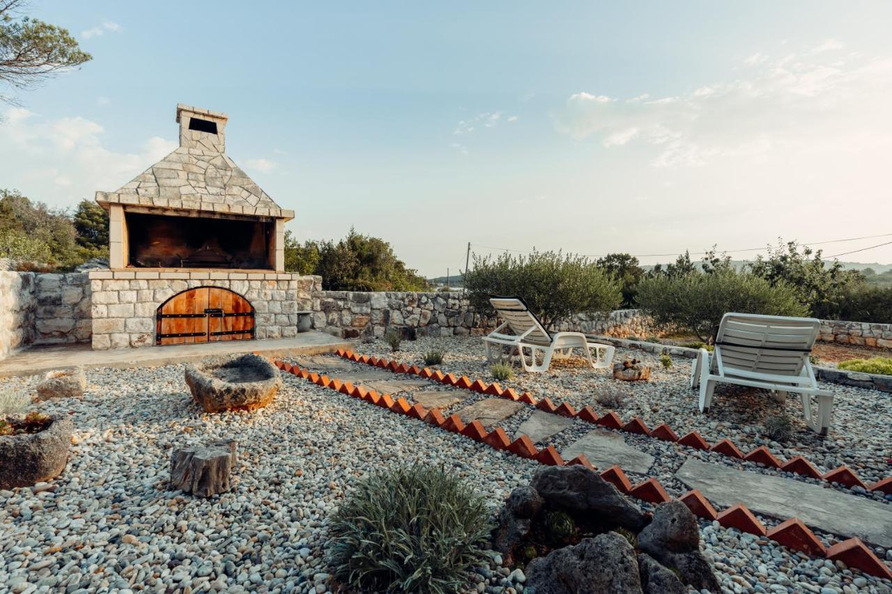 Guest House Sakarun Вели Рат Екстериор снимка