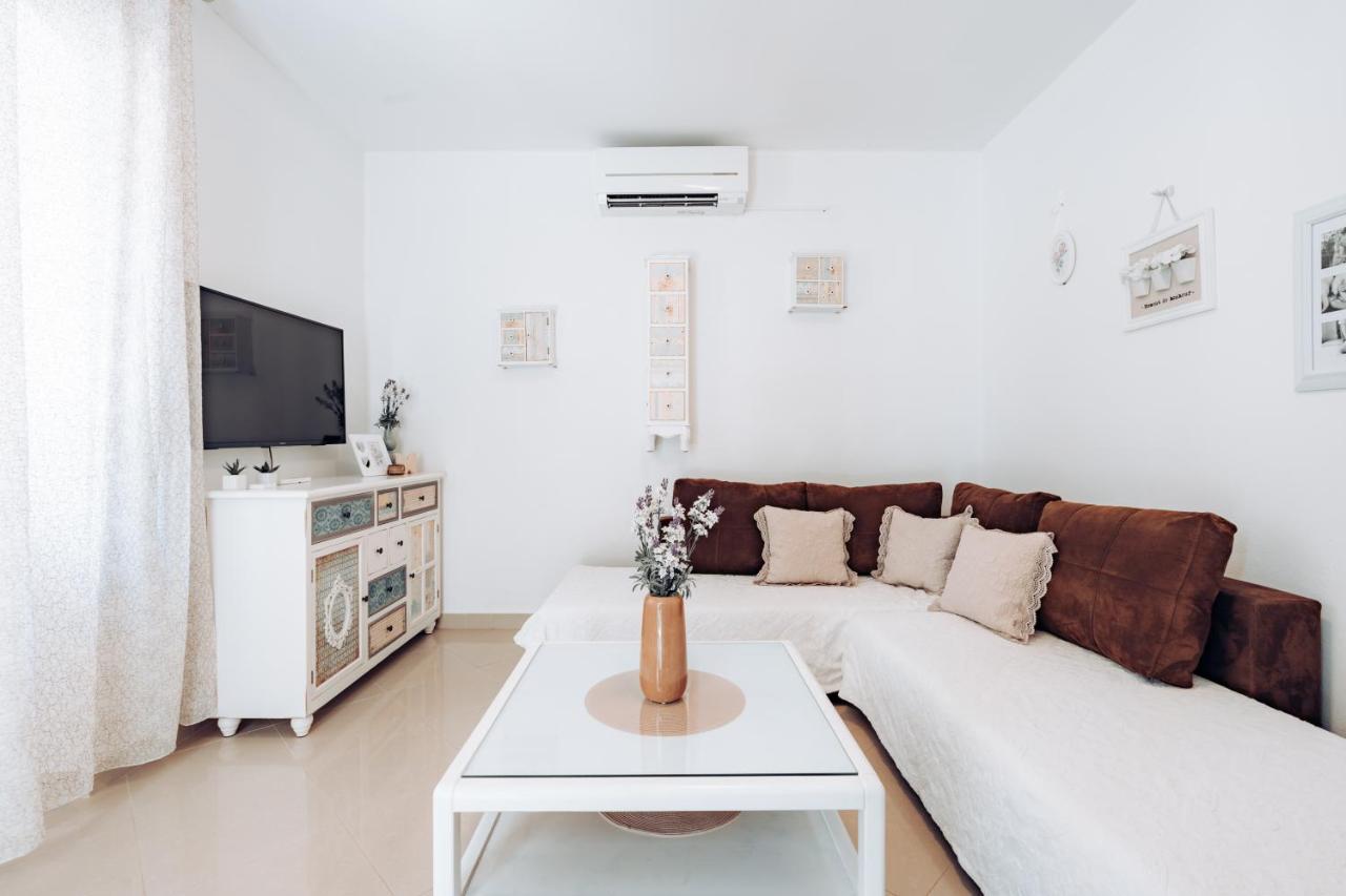Guest House Sakarun Вели Рат Екстериор снимка