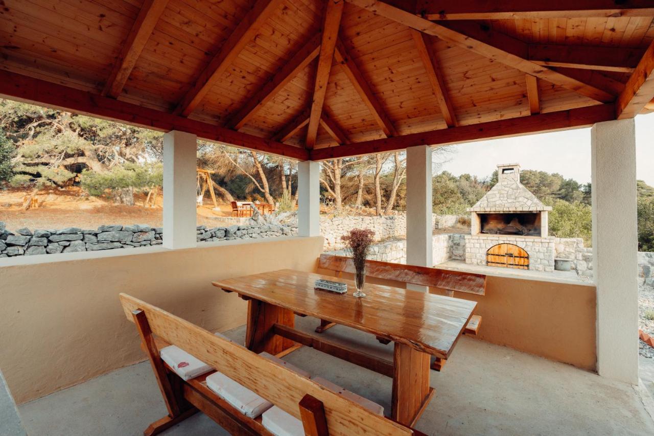 Guest House Sakarun Вели Рат Екстериор снимка