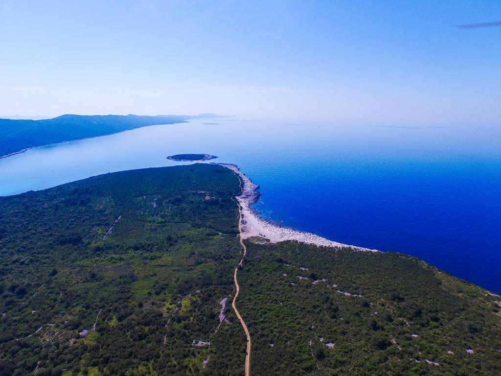 Guest House Sakarun Вели Рат Екстериор снимка