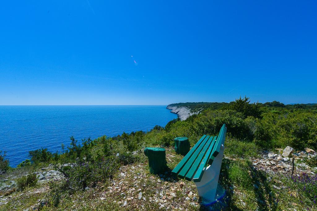 Guest House Sakarun Вели Рат Екстериор снимка